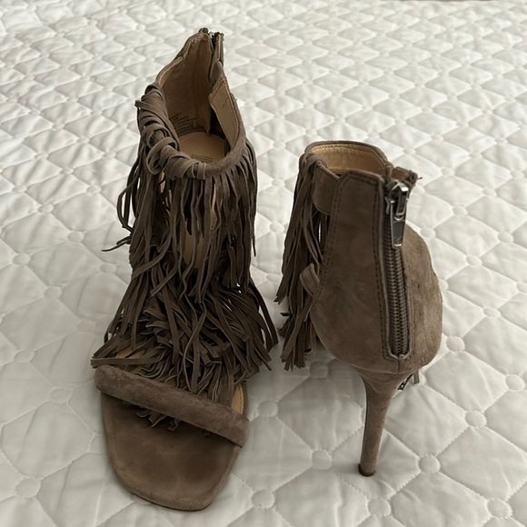 Steve Madden 4 inch Sandals - Picture 1 of 5